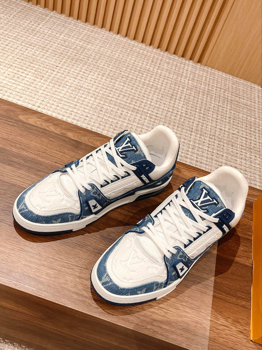 Couple's ๐๐ฟ๐ฎ๐ถ๐ป๐ฒ๐ฟ series latest sports shoes