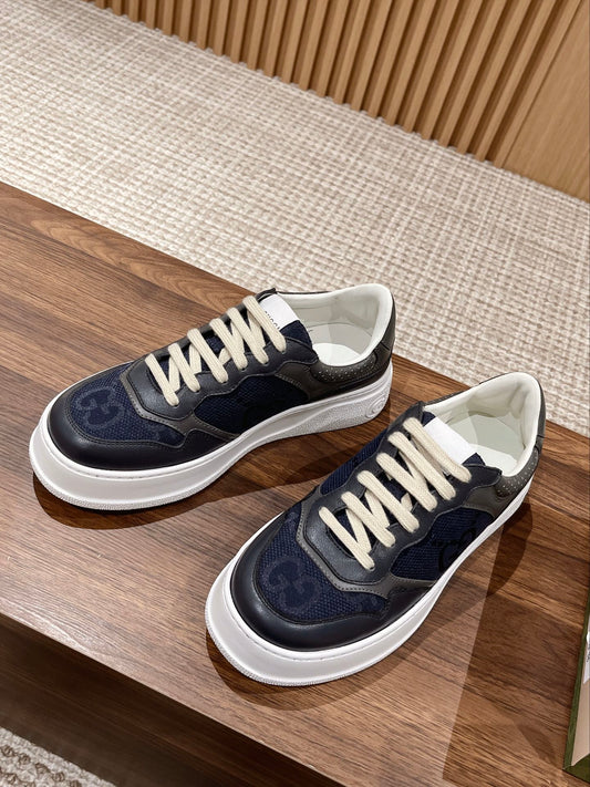 Couple's ๐๐ก๐ฎ๐ง๐ค๐ฒ latest biscuit shoes