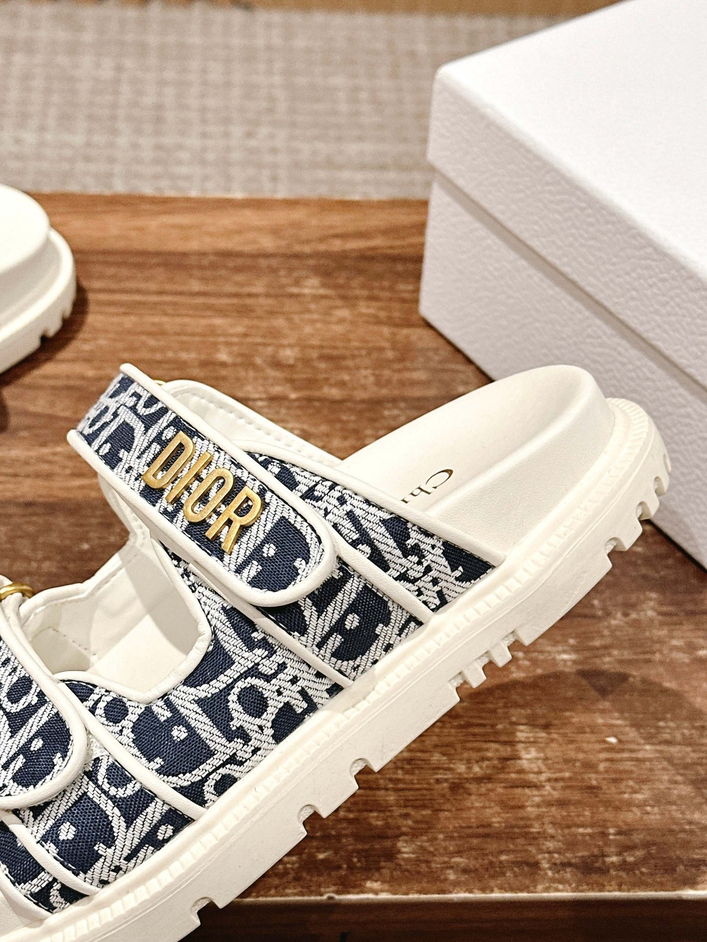 ๐*New Arrivals Sandals