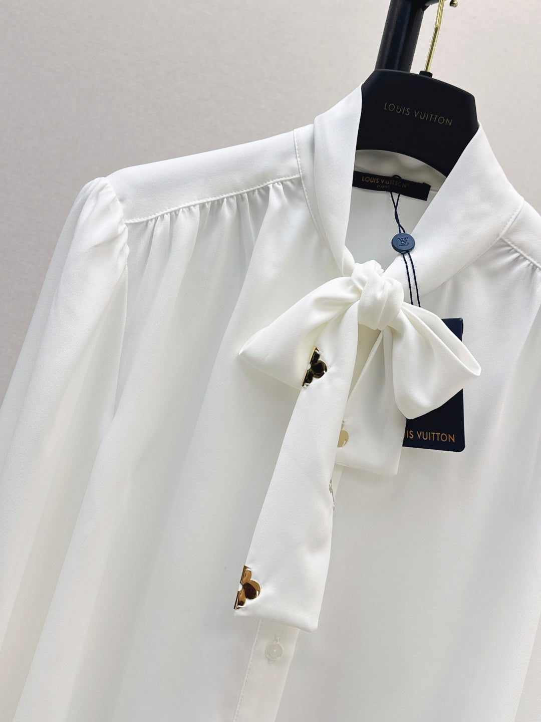 Louis New ribbon shirt