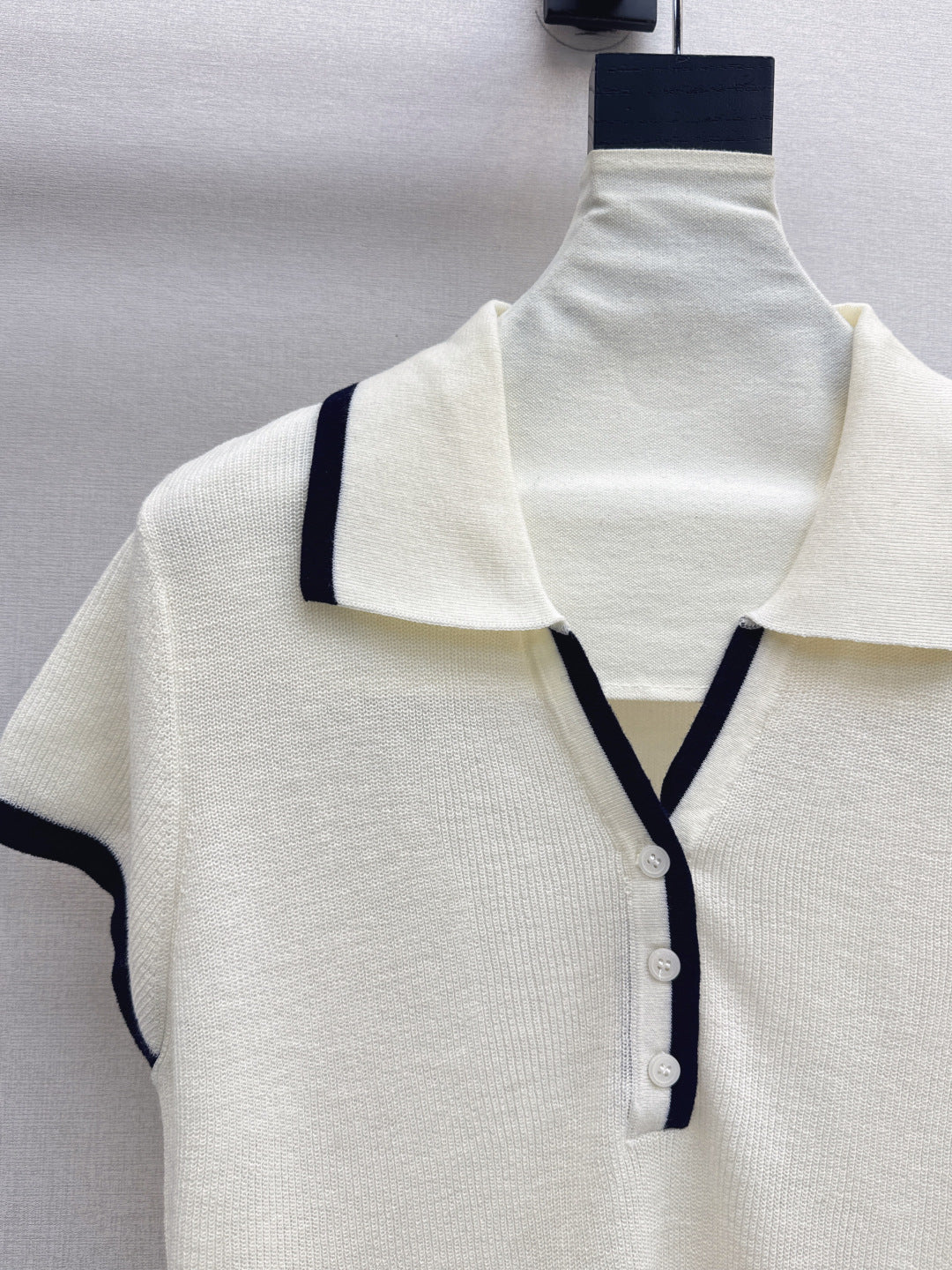 Max New short-sleeved sweater