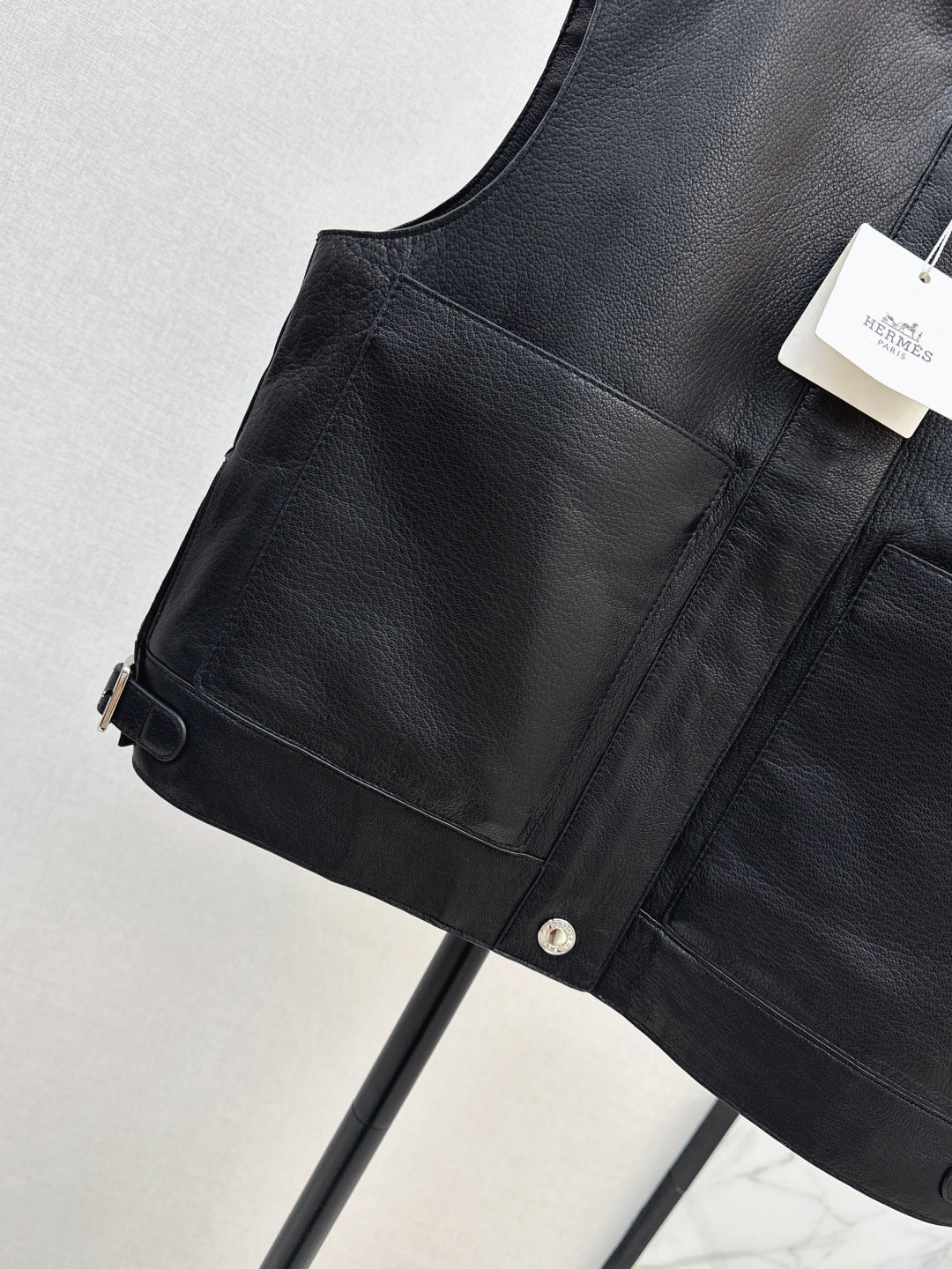 Herm New leather vest jacket