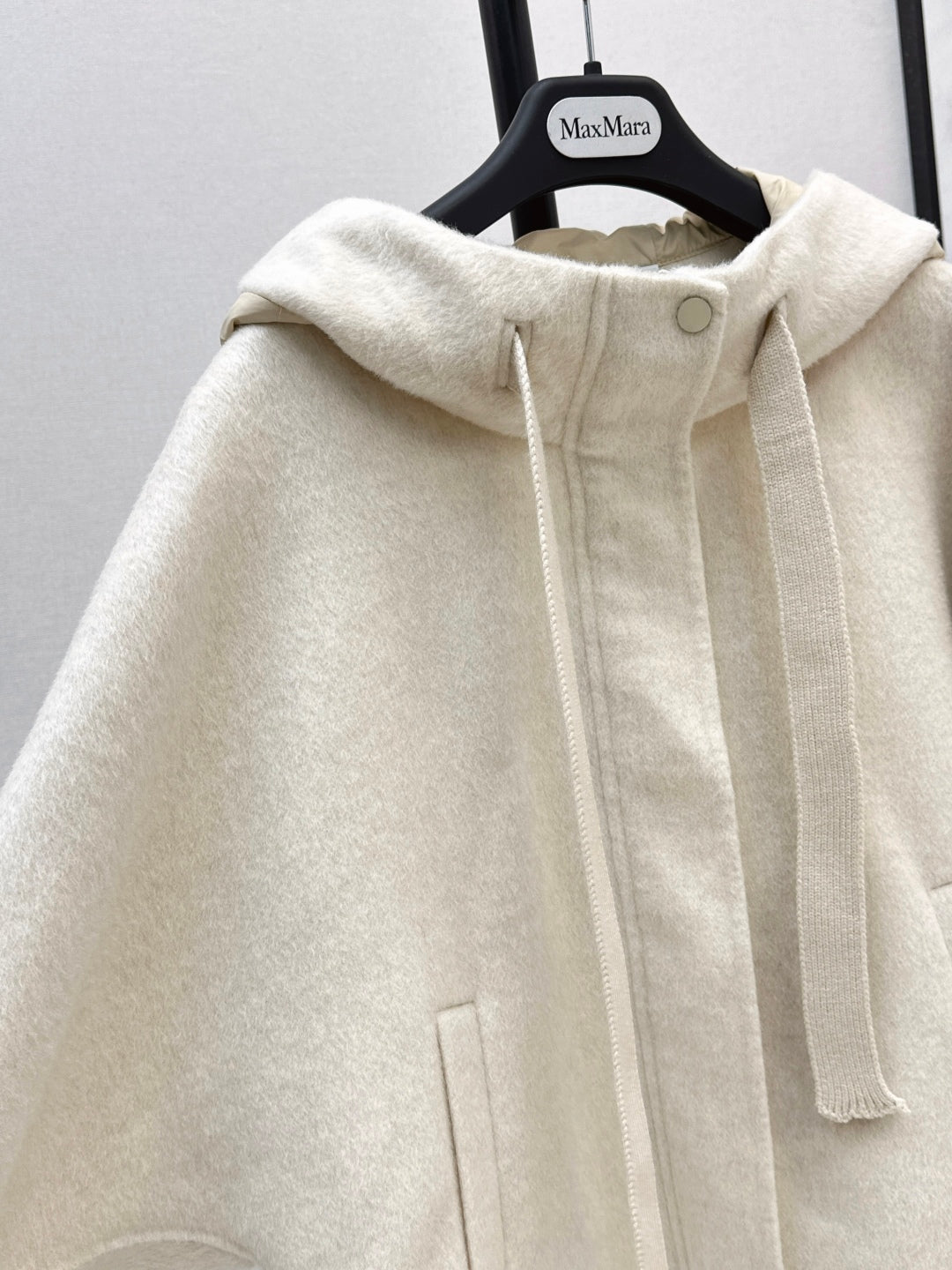 Max New hooded down jacket