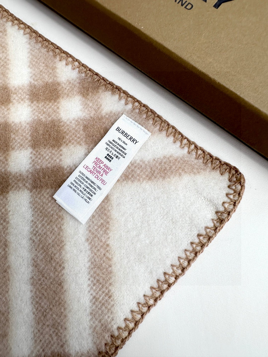 Bur classic wool scarf