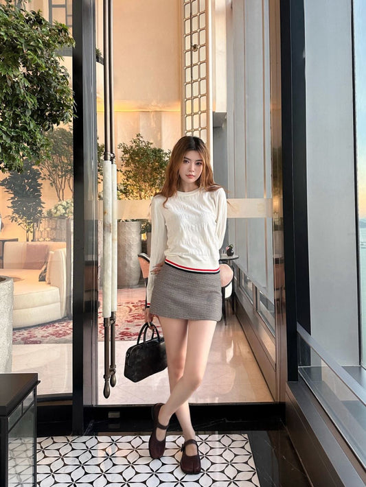 Miu NEW Knit a sweater