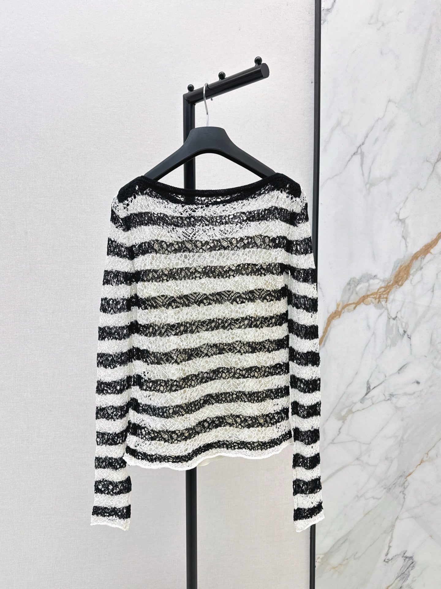 CD NEW striped sweater