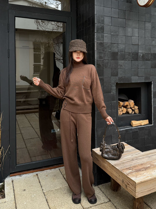 Burne NEW knitted suit