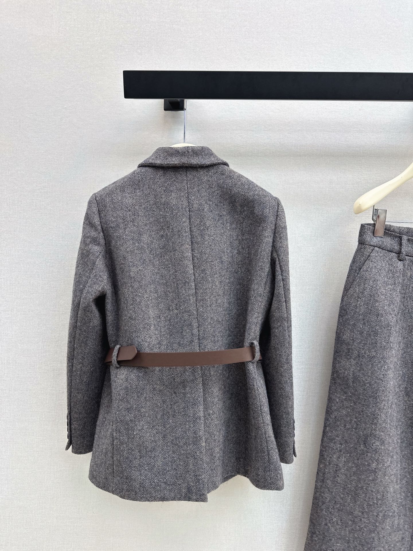 Brune NEW Belted blazer