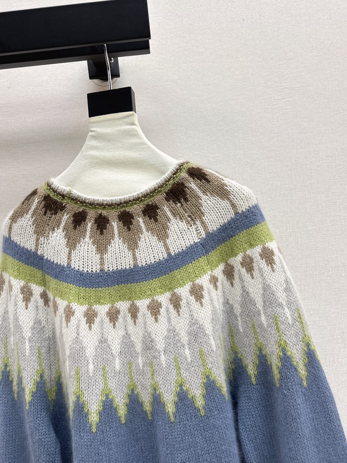 Loro NEW knitted sweater