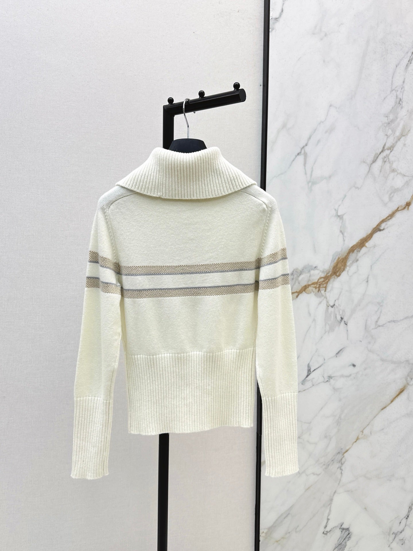 CD NEW knitted pullover sweater