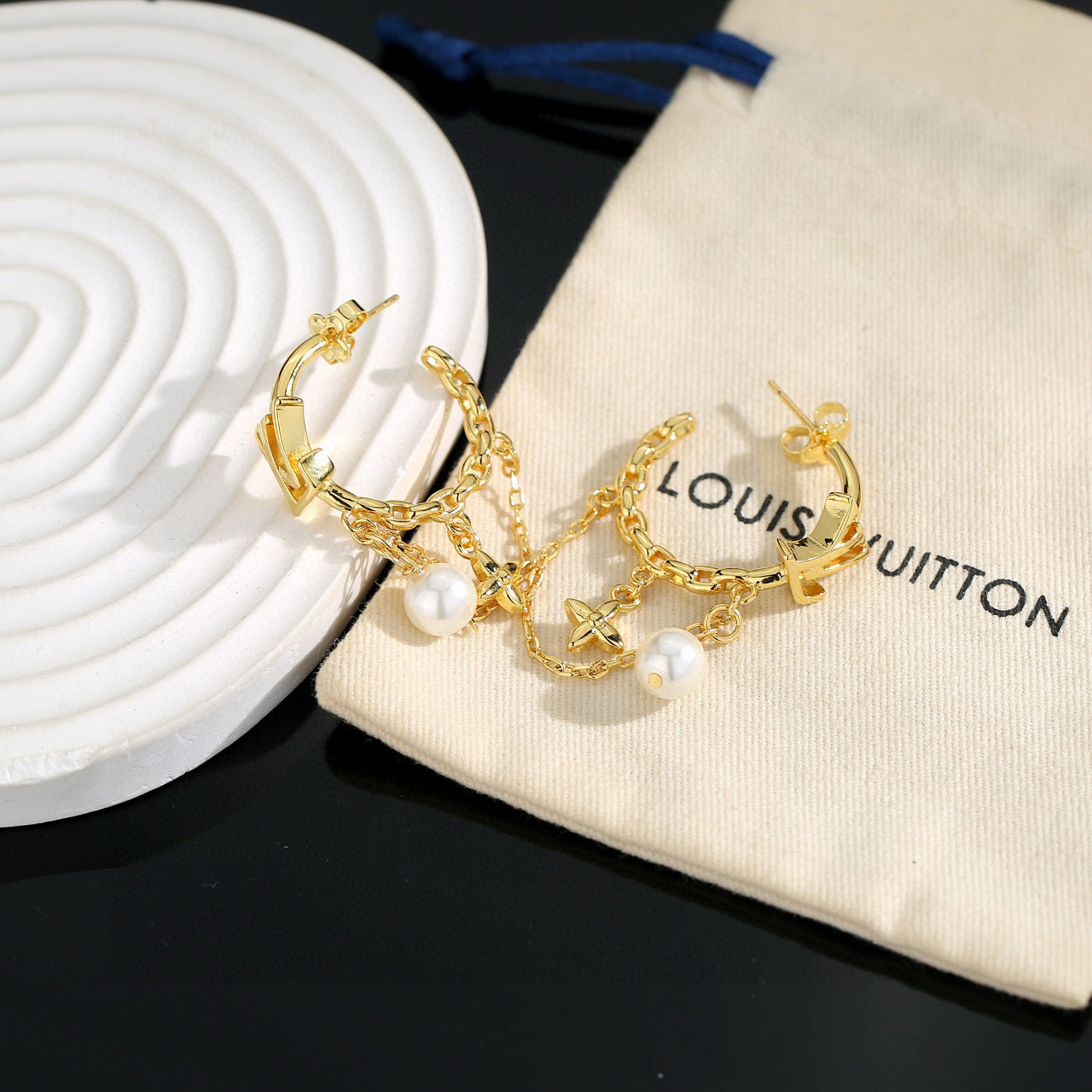 Louis New Pearl earrings