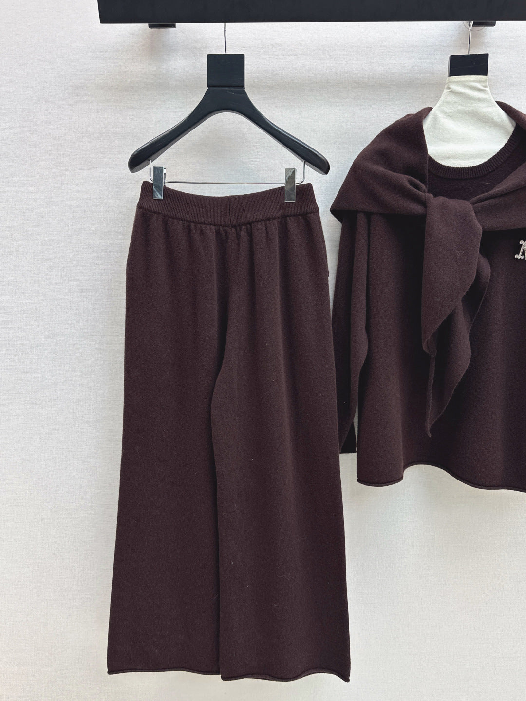 Max NEW Wool three-piece set