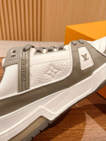 Couple's 𝘁𝗿𝗮𝗶𝗻𝗲𝗿 series latest sports shoes