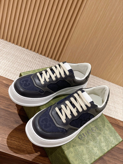 Couple's 𝐂𝐡𝐮𝐧𝐤𝐲  latest biscuit shoes