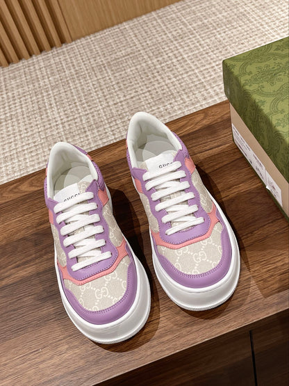 Couple's 𝐂𝐡𝐮𝐧𝐤𝐲  latest biscuit shoes