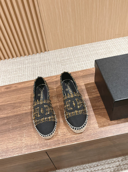 Classic fisherman shoes