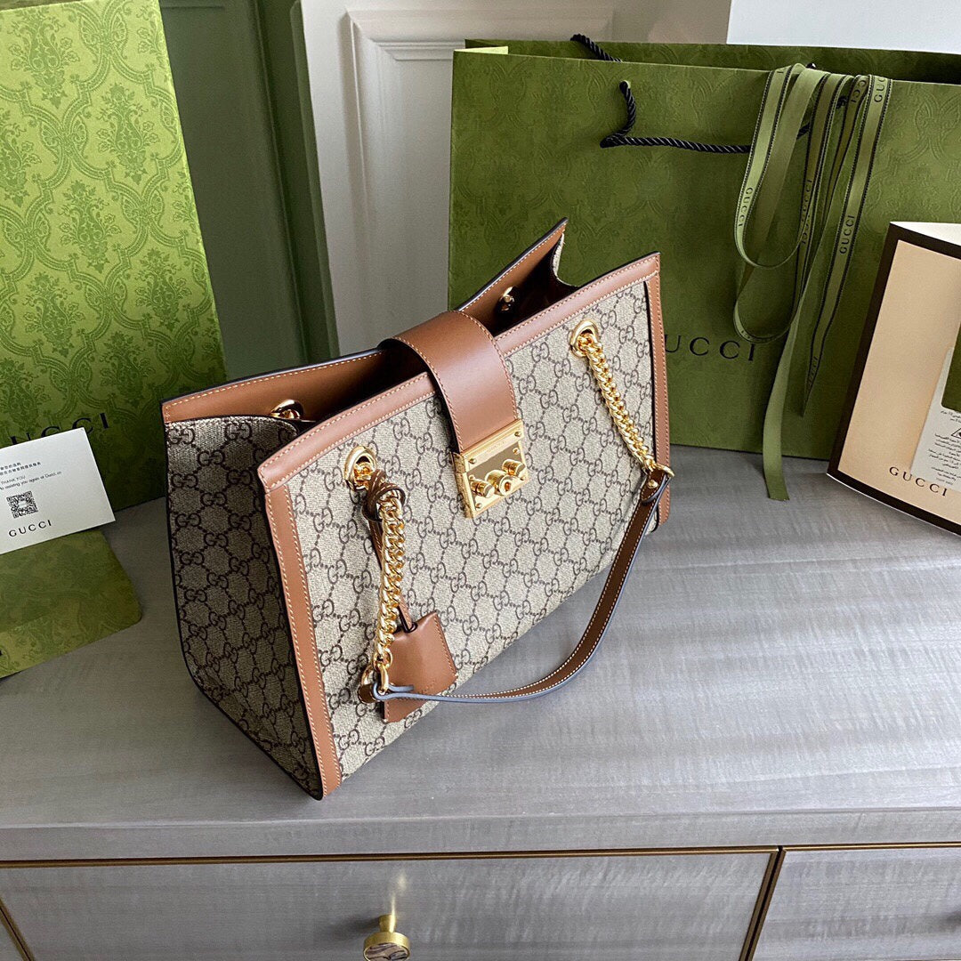 GC  Padlock medium shoulder bag tote Beige/ebony GG Supreme canvas, with brown leather detail