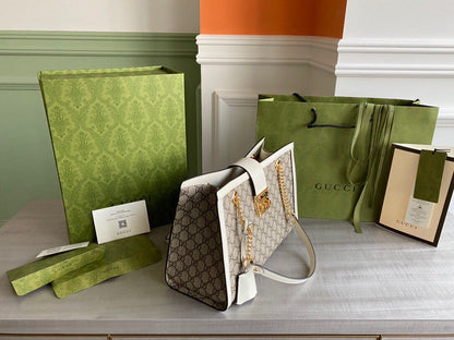 GC  Padlock medium shoulder bag tote Beige/ebony GG Supreme canvas, with brown leather detail