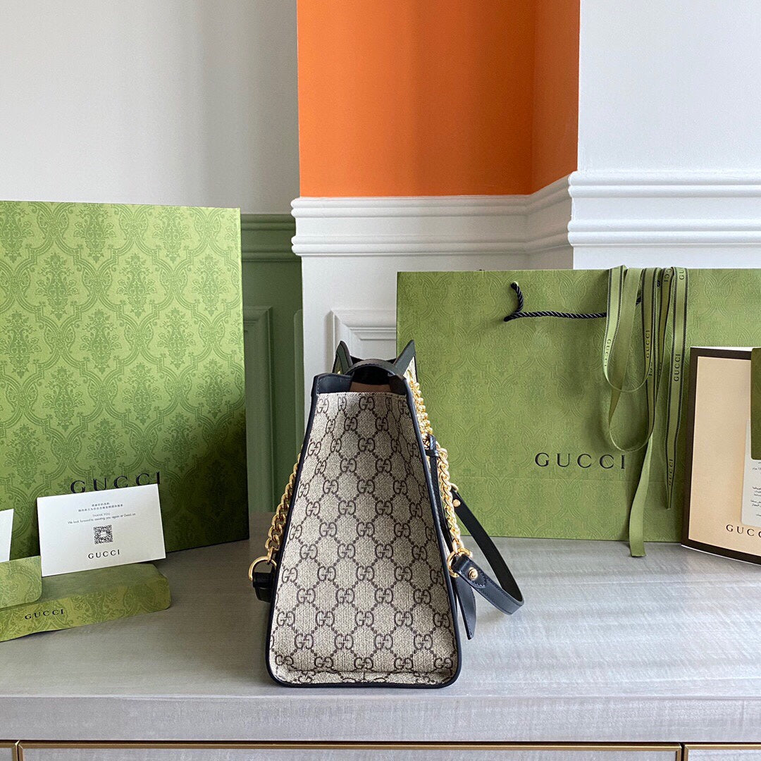 GC  Padlock medium shoulder bag tote Beige/ebony GG Supreme canvas, with brown leather detail