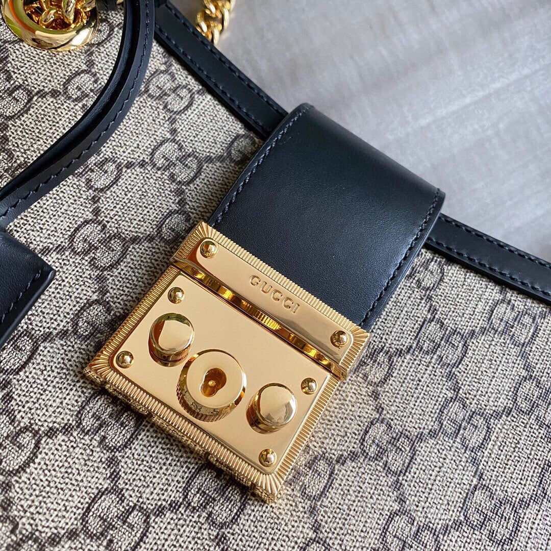 GC  Padlock medium shoulder bag tote Beige/ebony GG Supreme canvas, with brown leather detail