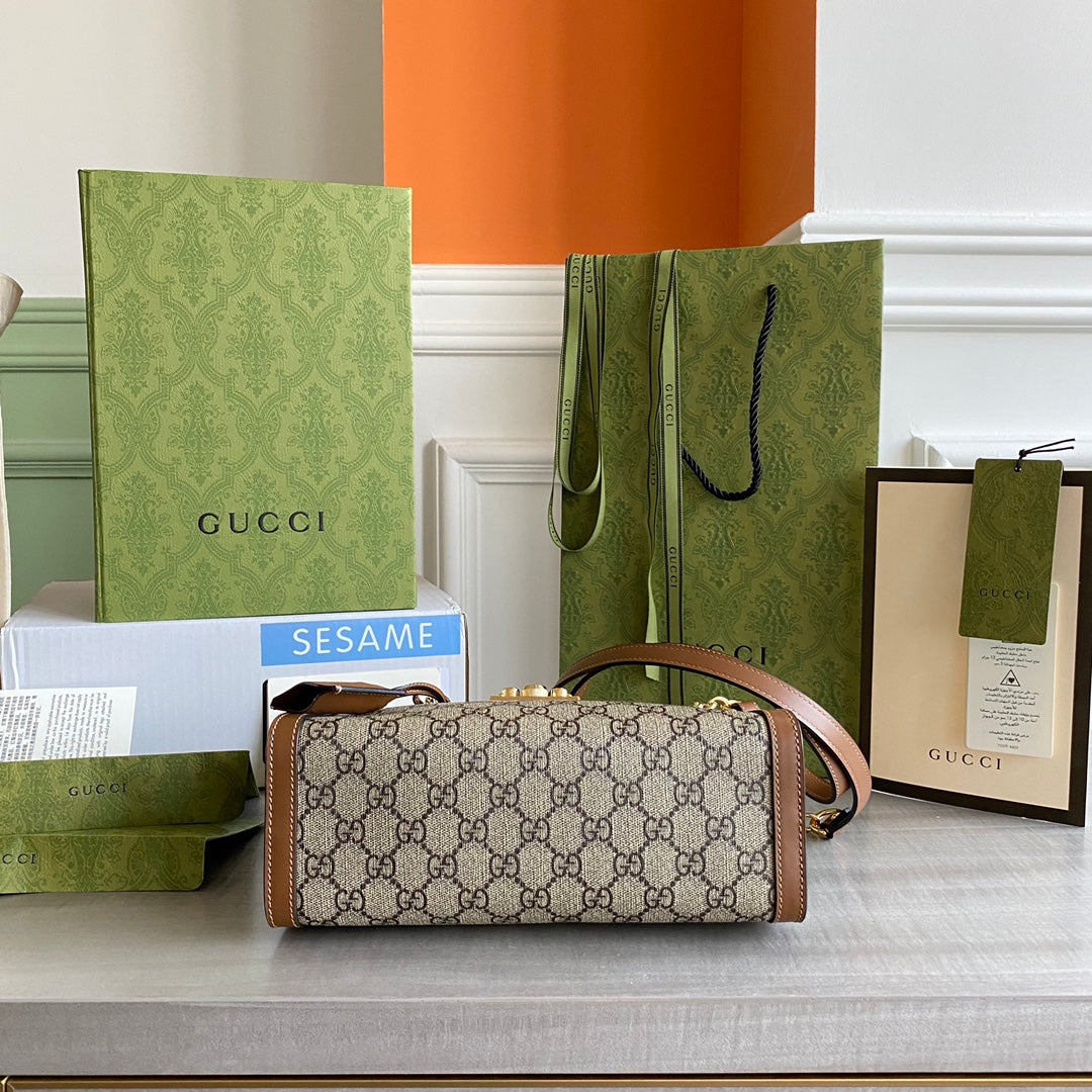 GC Padlock small shoulder bag Beige/ebony GG Supreme canvas, with brown leather detail