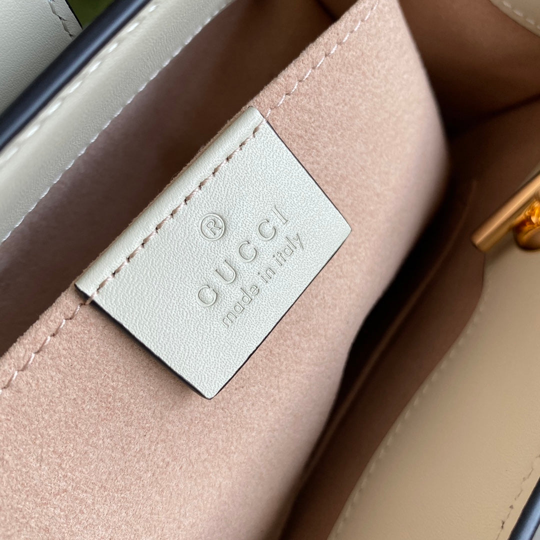 GC Padlock small shoulder bag Beige/ebony GG Supreme canvas, with brown leather detail