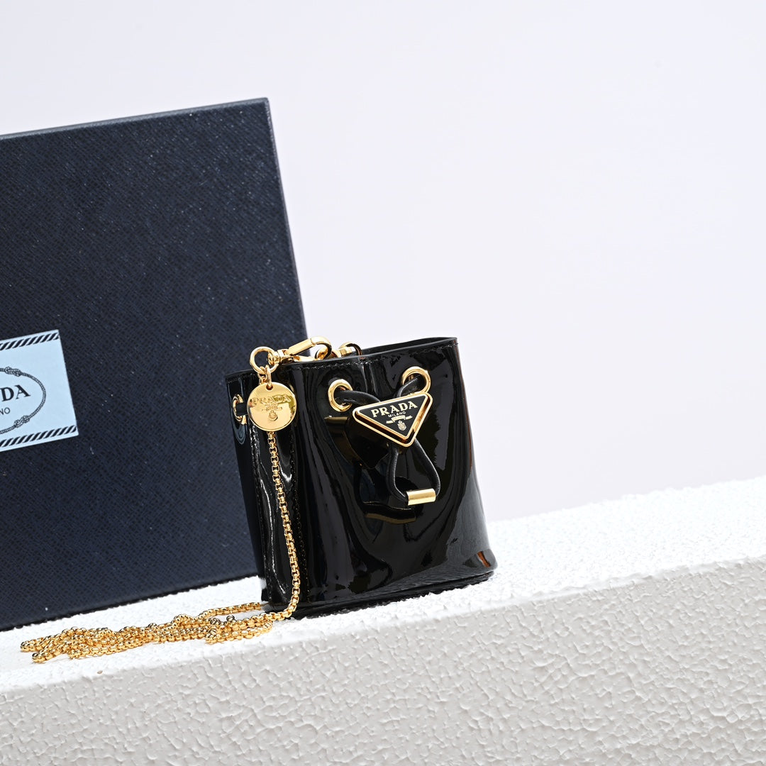 PD Patent leather mini-pouch