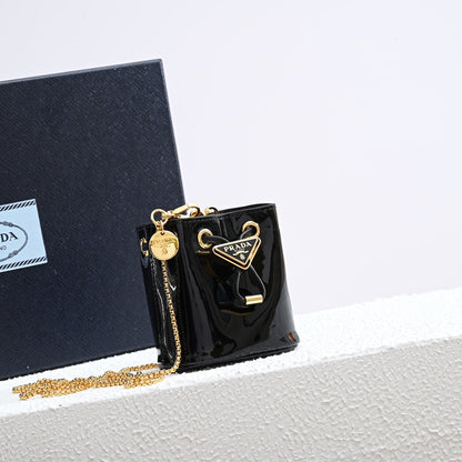 PD Patent leather mini-pouch
