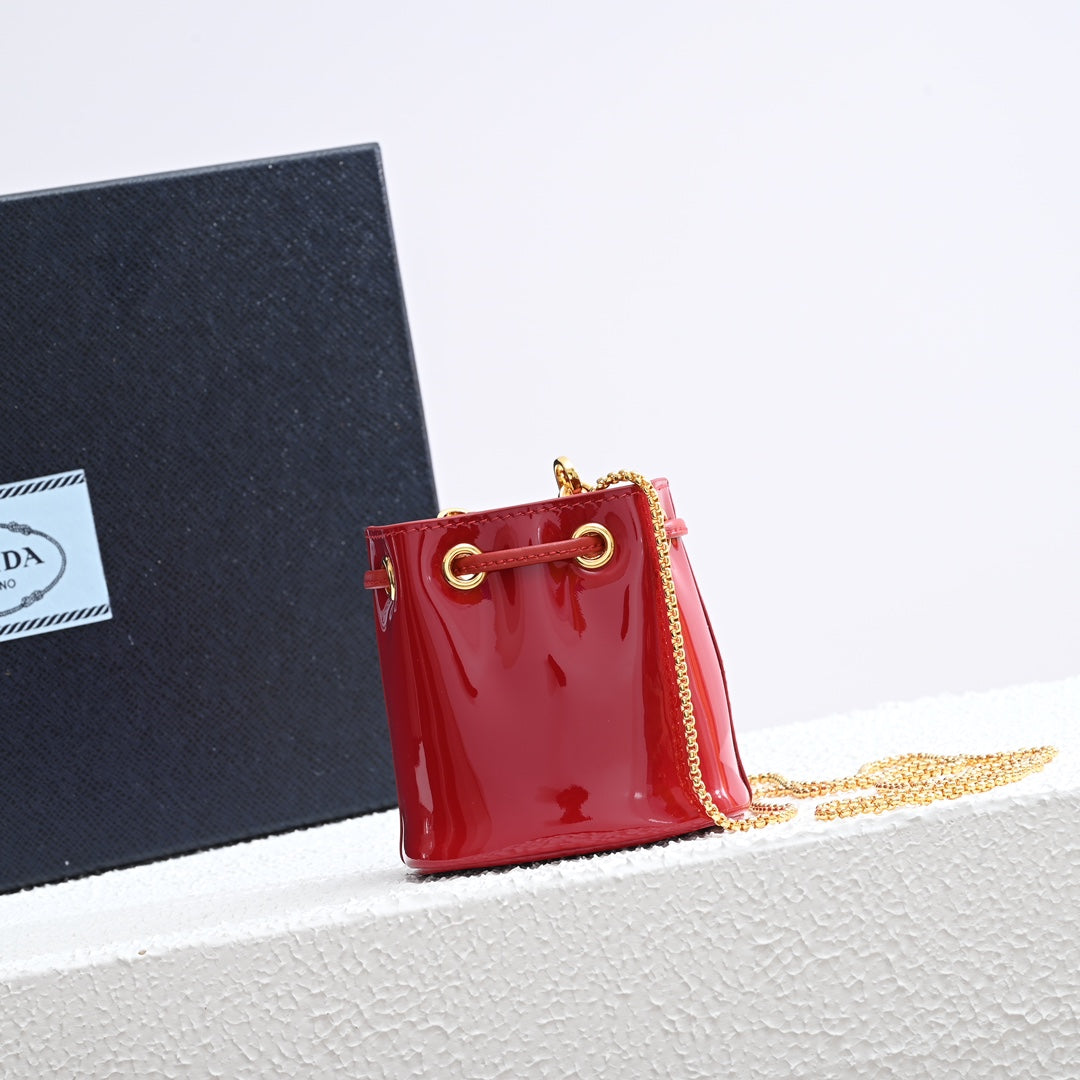 PD Patent leather mini-pouch