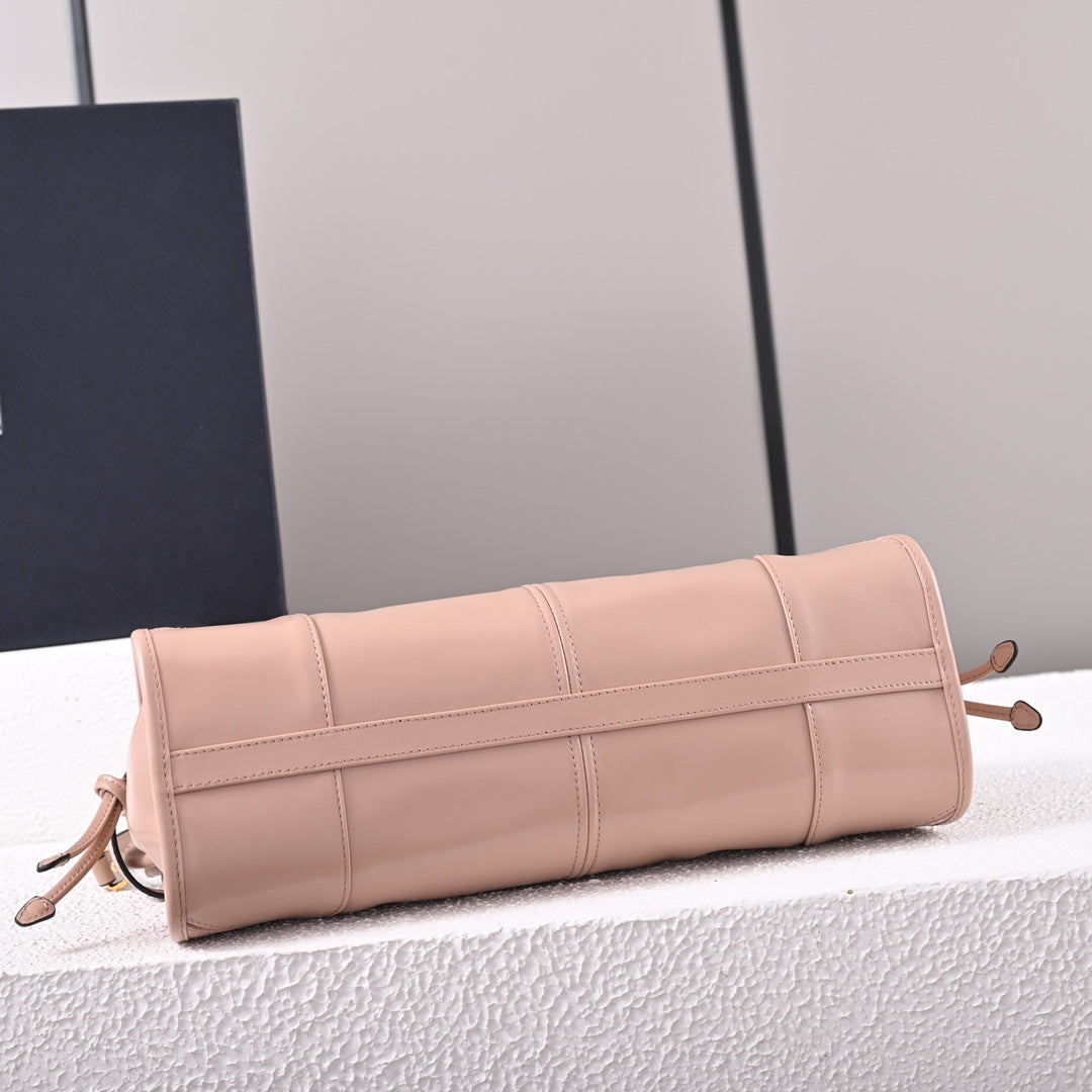 PD LuxSoft Medium leather handbag