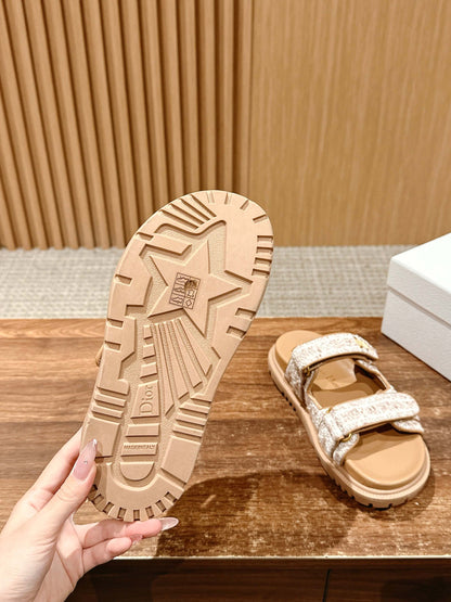 𝐃*New Arrivals Sandals
