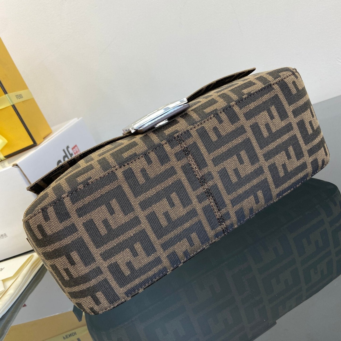 High quality 💯 ladies bag