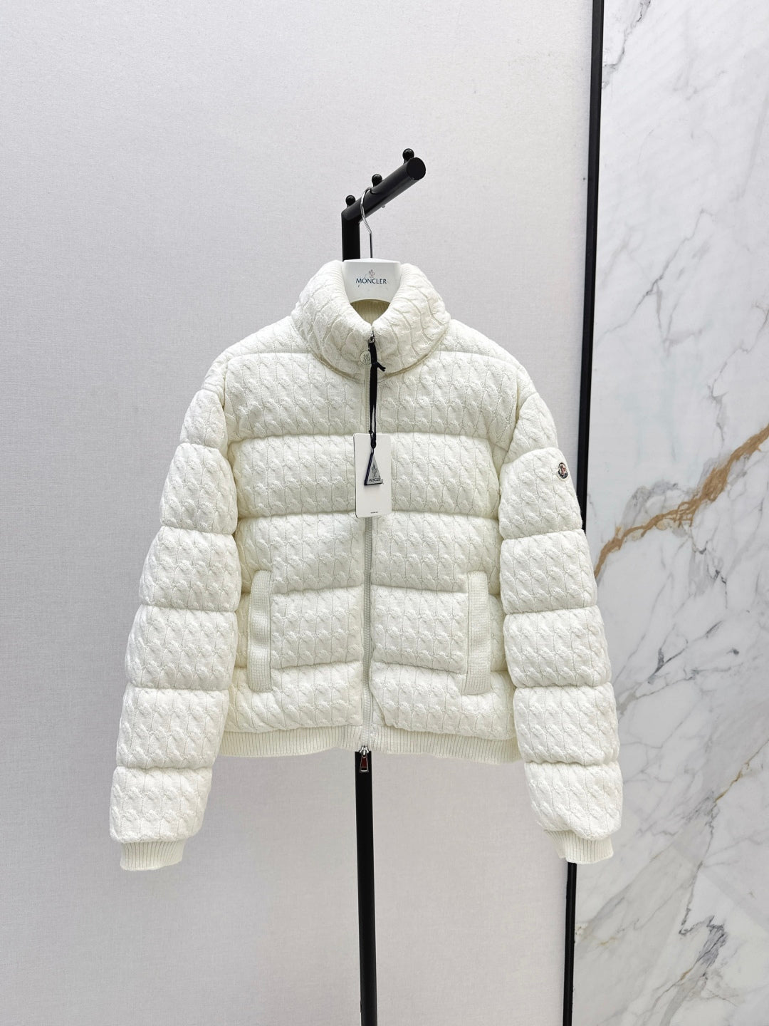 Monc 25fw down jacket