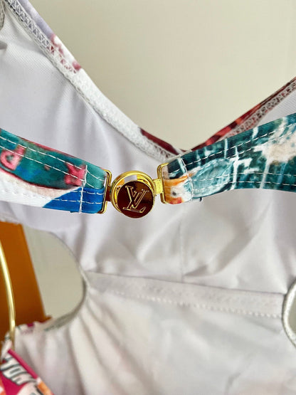 New style L swimsuit