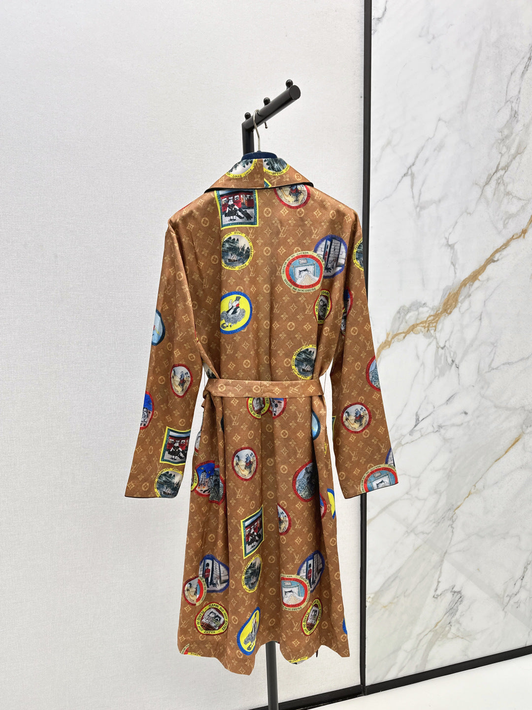 Louis 25fw Nightgown-style trench coat