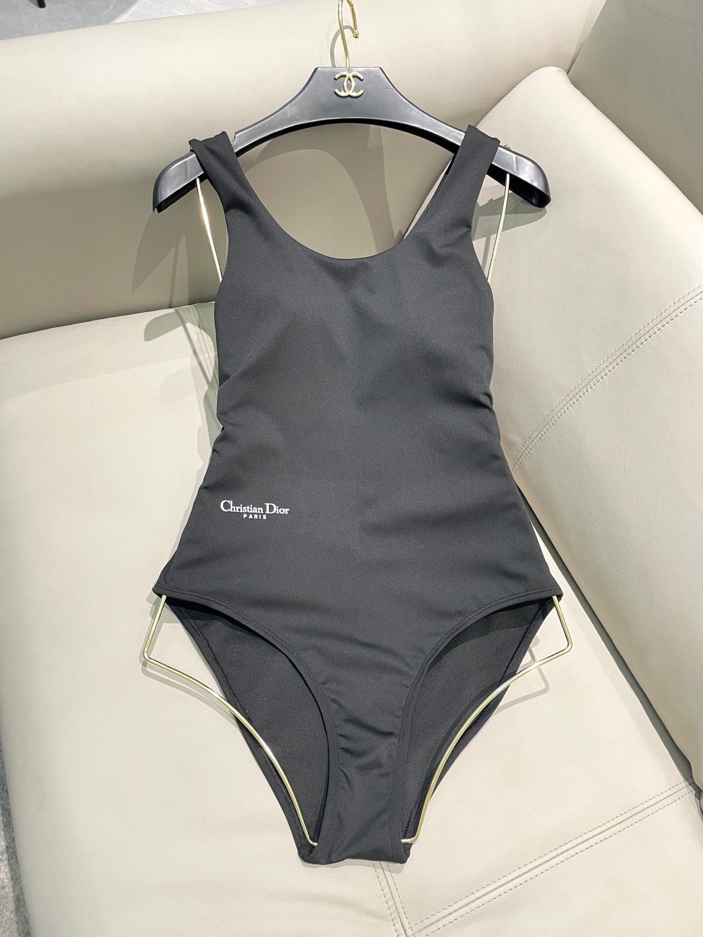 New style L swimsuit