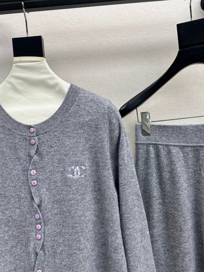 CD New embroidered cardigan set