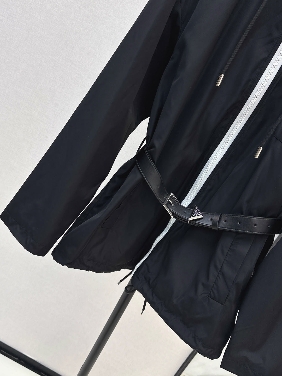 Pra New hooded drawstring jacket
