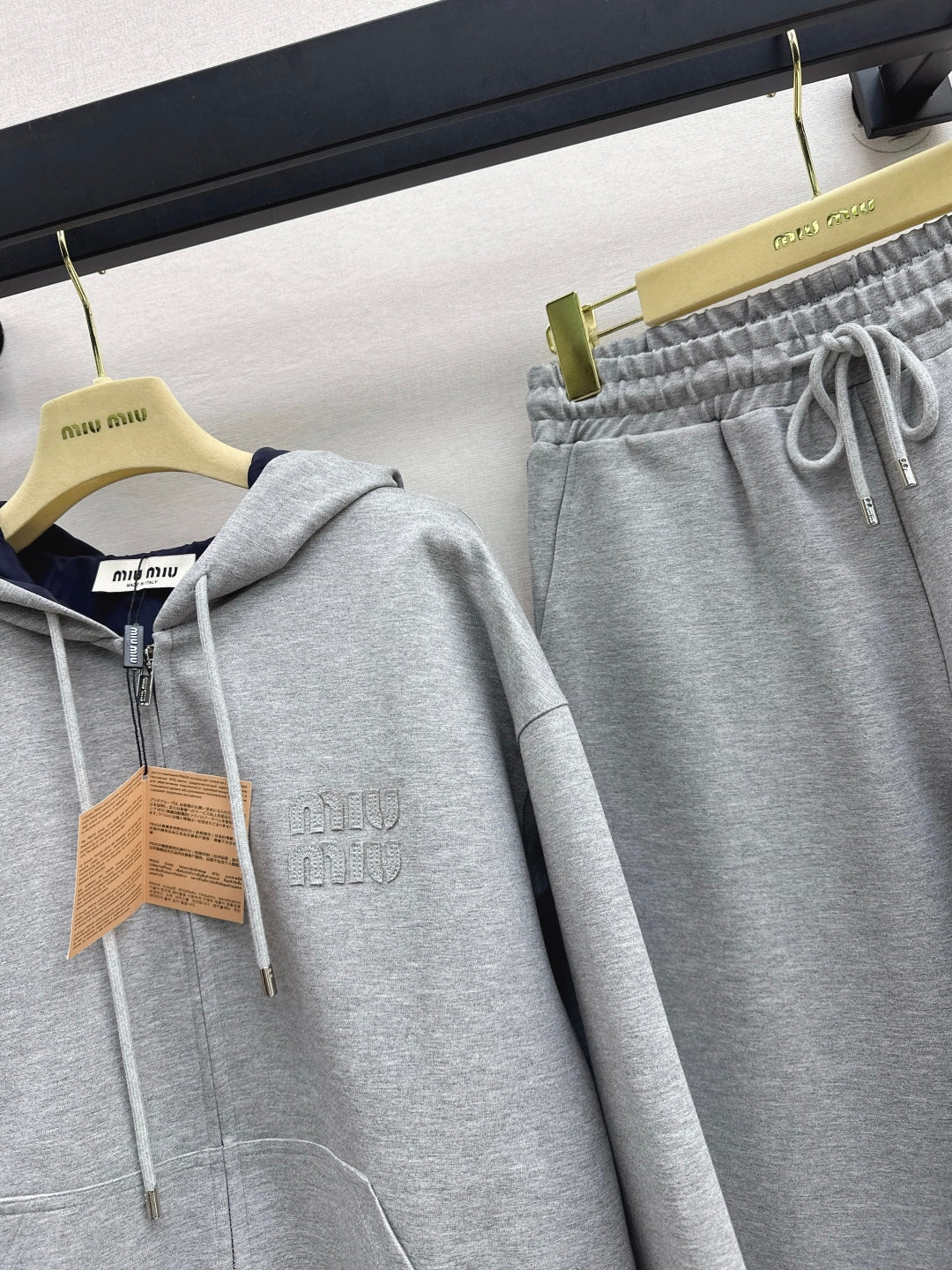 Miu New Reversible suit