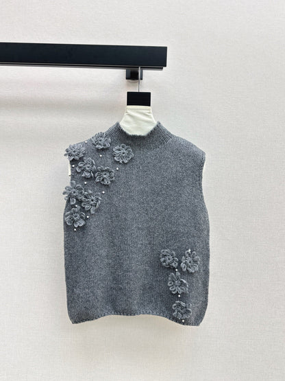 Chan  New knitted vest