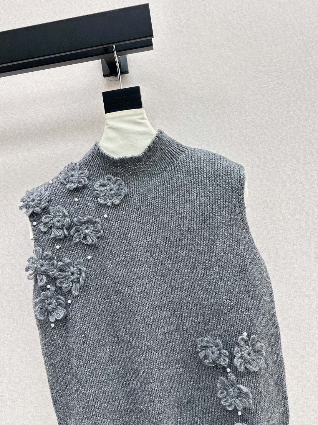 Chan  New knitted vest