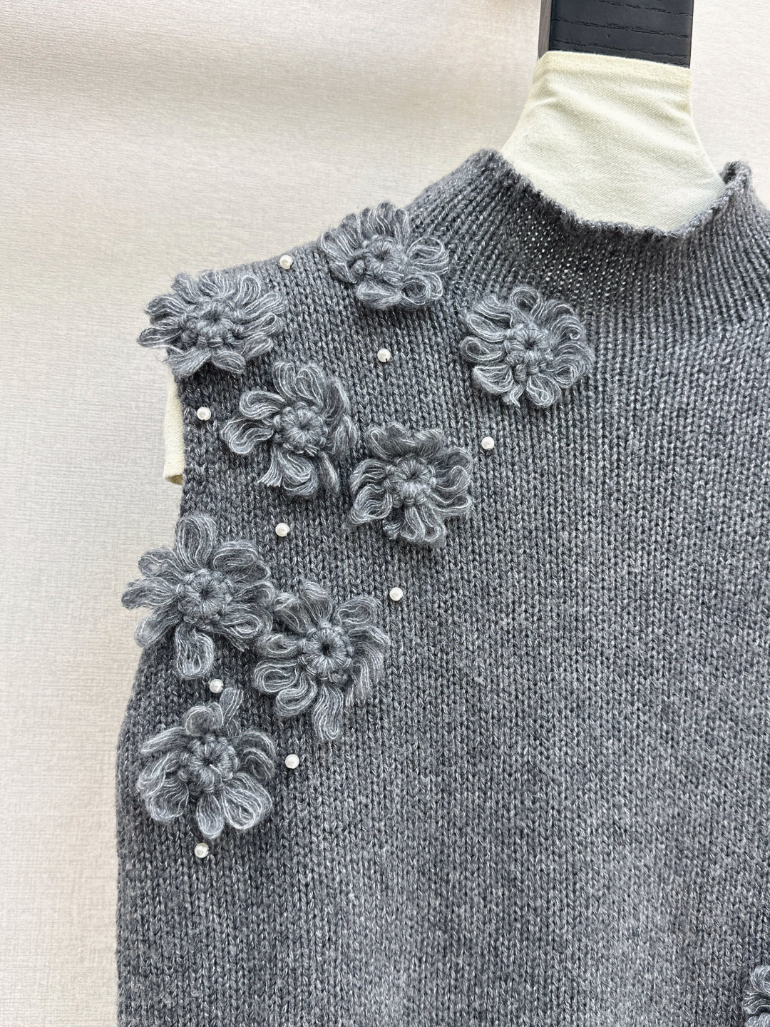 Chan  New knitted vest