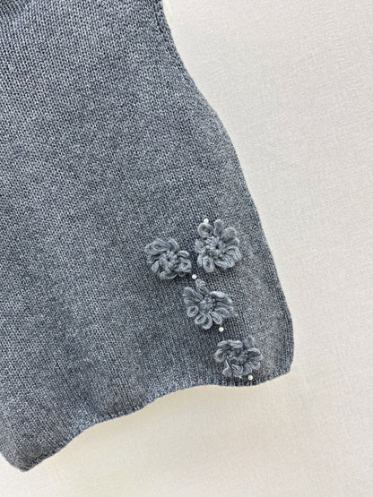 Chan  New knitted vest