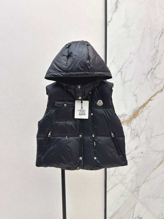 Monc  New Short stand collar down vest