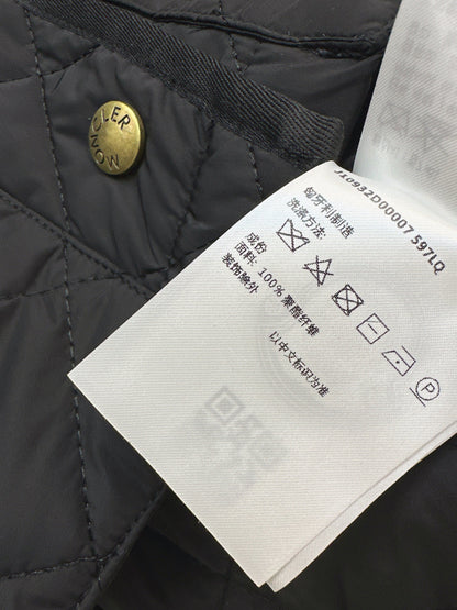 Monc  New Diamond-patterned lightweight lapel padded vest