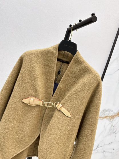 Louis  New cape jacket