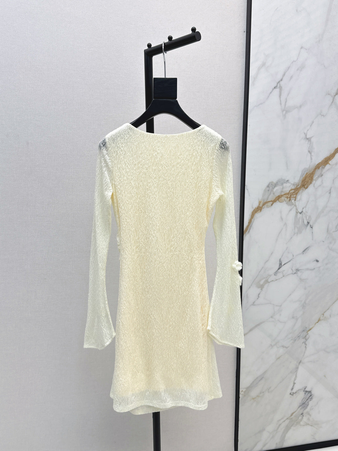 Valen New lace dress