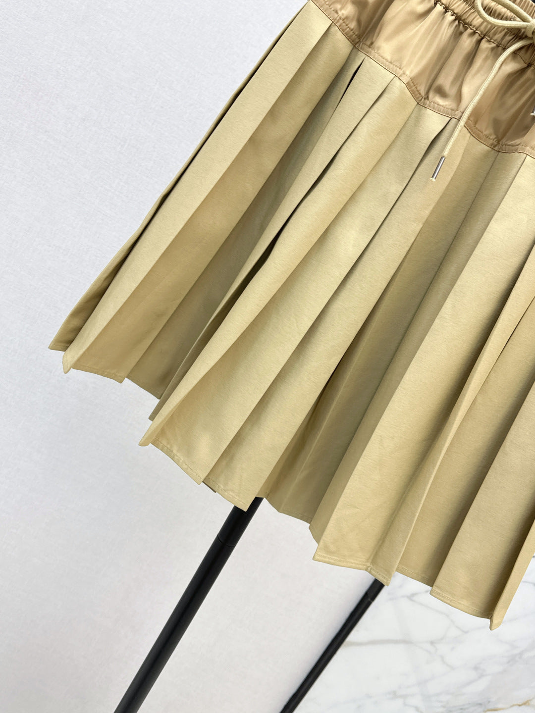 Monc New pleated skirt
