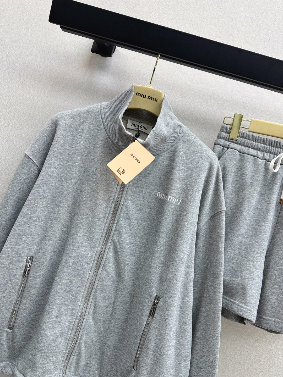 Miu New embroidery suit