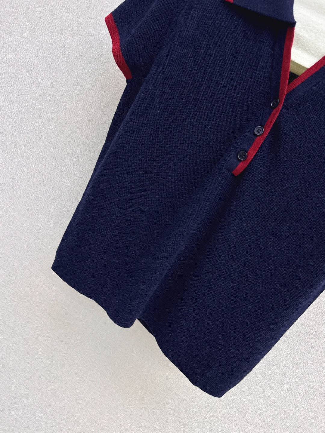 Max New short-sleeved sweater